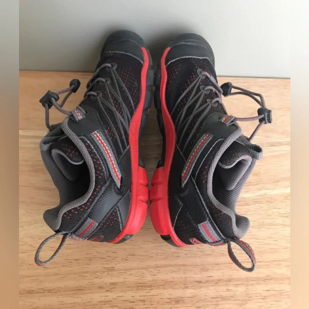 Keen Waterproof Shoes Big Kids Size: US 2 EUR 34 CM 21